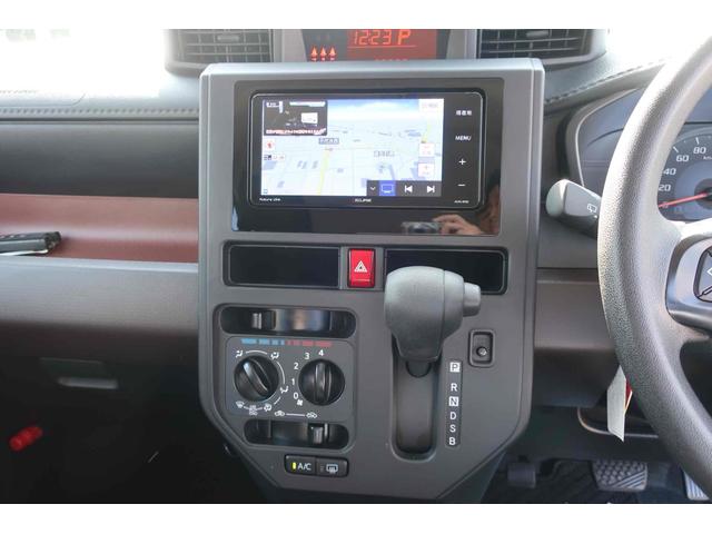 タンク Ｘ　Ｓ　４ＷＤ　ワンオーナー　ＴＶ　両側スライド・片側電動　クリアランスソナー　衝突被害軽減システム　オートマチックハイビーム　オートライト　スマートキー　アイドリングストップ　電動格納ミラー　ウォークスルー（3枚目）