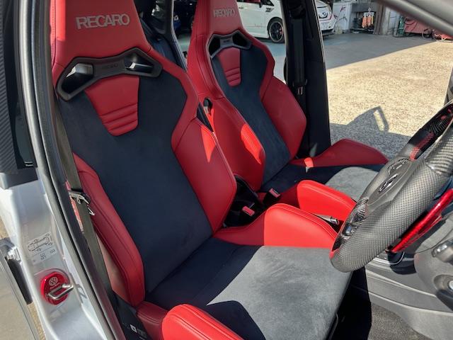 ポロGTI ベースグレード アイバッハ車高調 レカロシート REMUSマフラー ADVAN17インチAW ミシュランタイヤ デジタルインナーミラー カーボンステアリング カーボンエアロ 純正ナビ フルセグ バックカメラ ドラレコ(17枚目)