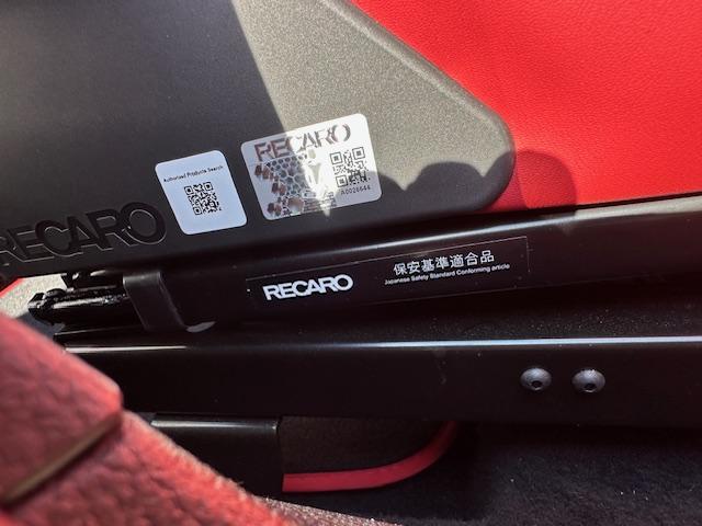 ポロGTI ベースグレード アイバッハ車高調 レカロシート REMUSマフラー ADVAN17インチAW ミシュランタイヤ デジタルインナーミラー カーボンステアリング カーボンエアロ 純正ナビ フルセグ バックカメラ ドラレコ(19枚目)