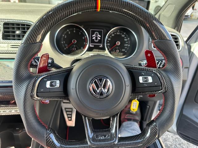 ポロGTI ベースグレード アイバッハ車高調 レカロシート REMUSマフラー ADVAN17インチAW ミシュランタイヤ デジタルインナーミラー カーボンステアリング カーボンエアロ 純正ナビ フルセグ バックカメラ ドラレコ(38枚目)
