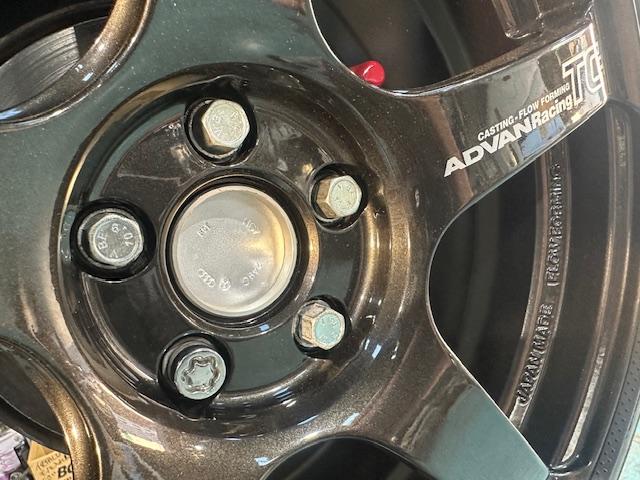 ポロGTI ベースグレード アイバッハ車高調 レカロシート REMUSマフラー ADVAN17インチAW ミシュランタイヤ デジタルインナーミラー カーボンステアリング カーボンエアロ 純正ナビ フルセグ バックカメラ ドラレコ(72枚目)