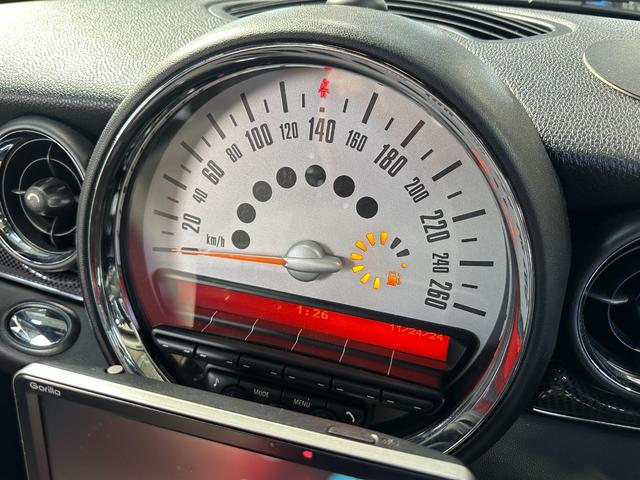 MINI クーパーS クーペ 可動式リアウィング ブラックアイキセノンライト 純正16インチブラックAW パドルシフト プッシュエンジンスタート CABANAシートカバー ETC 前後フォグ スペアキー 取説 点検記録簿 禁煙車(61枚目)