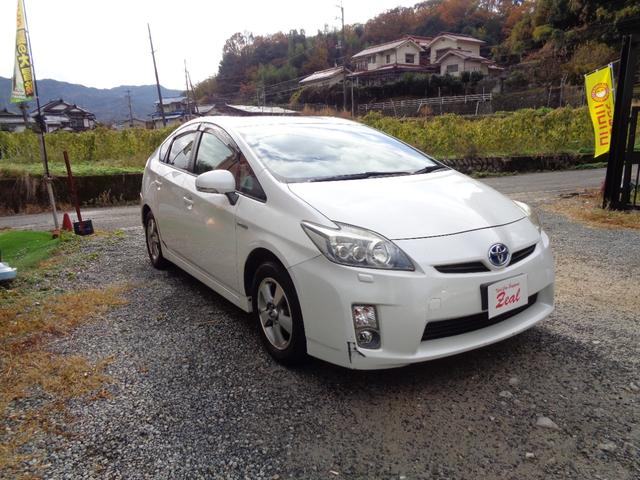 プリウス Ｓツーリングセレクション　８インチナビ　地デジＴＶ　ＥＴＣ　Ｂｌｕｅｔｏｏｔｈ　バックカメラ　車検整備付き　１年保証付き（7枚目）