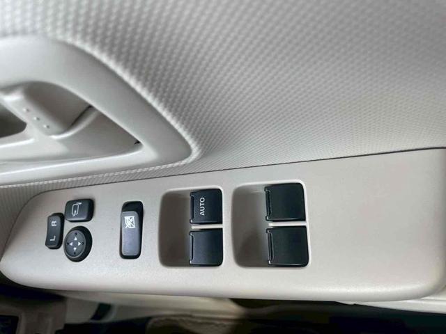 スペーシア ハイブリッドＸ　ドライブレコーダー　バックカメラ　両側電動スライドドア　ＴＶ　クリアランスソナー　レーンアシスト　衝突被害軽減システム　オートライト　スマートキー　アイドリングストップ　電動格納ミラー　シートヒーター（10枚目）