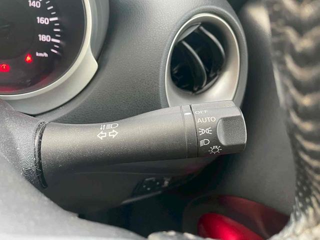 ジューク 16GT バックカメラ TV オートライト アルミホイール スマートキー 電動格納ミラー CVT 衝突安全ボディ CD DVD再生 ミュージックプレイヤー接続可 Bluetooth ABS ESC エアコン(22枚目)