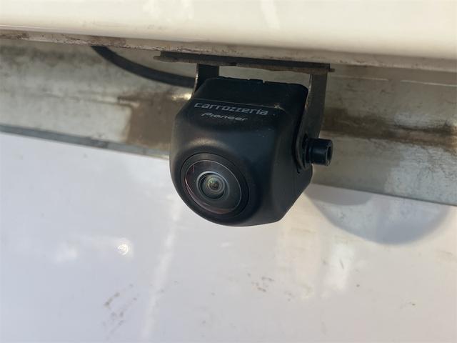 バックカメラ装着済！死角になりやすい後方もとても見やすいです☆車庫入れに自信がない方や縦列駐車が苦手な方にも、オススメな機能です！安心度もアップ！