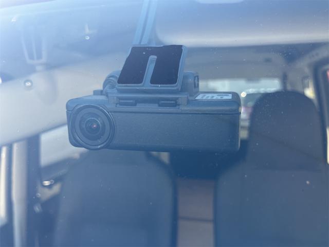 ドライブレコーダーもついています！もし事故を起こしてしまったら。そんな時に心強い味方になるのが、運転の記録を映像と音で記録するドライブレコーダーです。