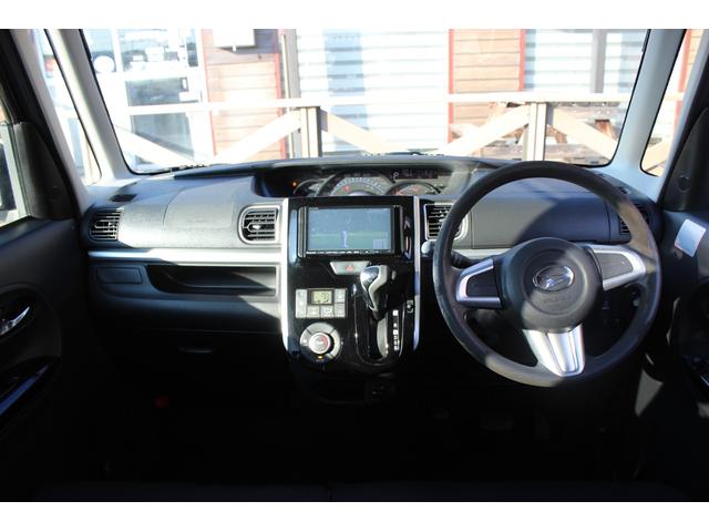 １６インチアルミ、ローダウンｓｗドレスアップしたタントカスタム入庫しました。メモリーナビ、地デジバックカメラなどうれしい装備も付いてます。