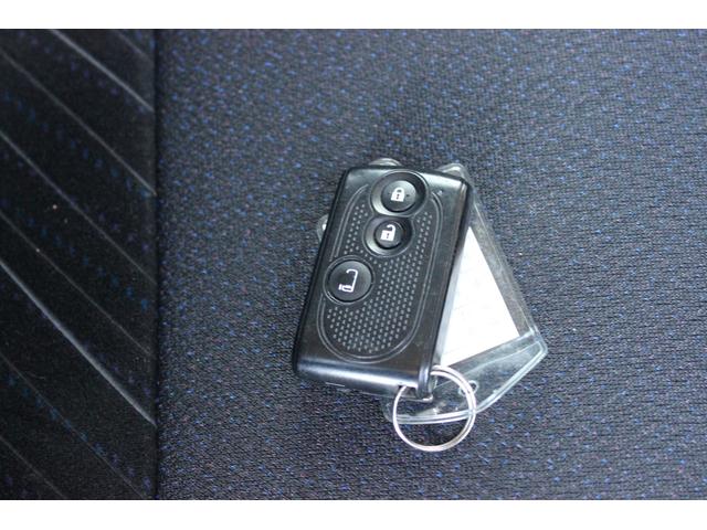 カバンやポケットから鍵を出さなくてもＯＫ。ドアの開閉もエンジン始動もワンタッチでスマートに♪