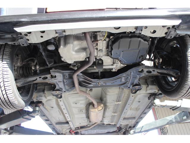 業務経験２０年以上のスタッフにより、仕入れ段階での品質チェック、入庫時に再度リフトでの下回りチェック〜試乗走行テストを行っています。