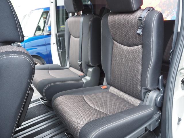 セレナ ハイウェイスターＧ　Ｓ－ハイブリッド　純正ナビ　フルセグ　バックカメラ　純正フリップダウンモニター　クルーズコントロール　プッシュスタート　ＥＴＣ　純正アルミホイール　電動スライドドア　フロントフォグ　オートライト（17枚目）