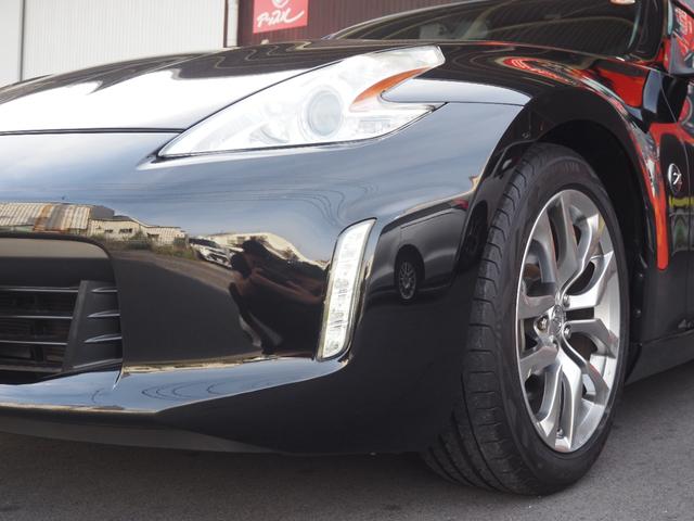 フェアレディＺ バージョンＴ　純正ナビ　ワンセグ　バックカメラ　ハーフレザーシート　シートヒーター　ＢＯＳＥサウンド　パワーシート　パドルシフト　ステアリングスイッチ　純正１８アルミ　ＥＴＣ　ＨＩＤヘッドライト　プッシュスタート（14枚目）