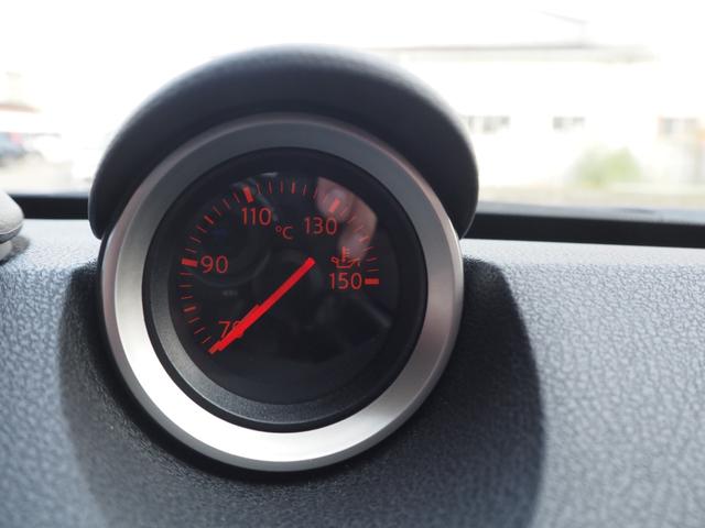 フェアレディＺ バージョンＴ　純正ナビ　ワンセグ　バックカメラ　ハーフレザーシート　シートヒーター　ＢＯＳＥサウンド　パワーシート　パドルシフト　ステアリングスイッチ　純正１８アルミ　ＥＴＣ　ＨＩＤヘッドライト　プッシュスタート（38枚目）