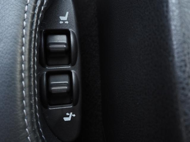 フェアレディＺ バージョンＴ　純正ナビ　ワンセグ　バックカメラ　ハーフレザーシート　シートヒーター　ＢＯＳＥサウンド　パワーシート　パドルシフト　ステアリングスイッチ　純正１８アルミ　ＥＴＣ　ＨＩＤヘッドライト　プッシュスタート（66枚目）