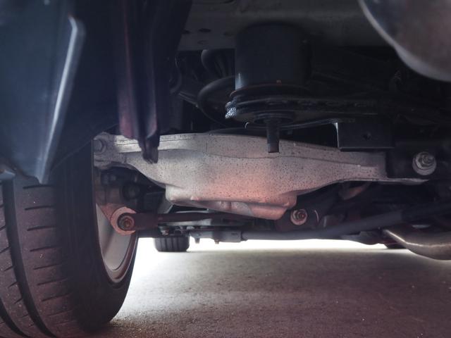 フェアレディＺ バージョンＴ　純正ナビ　ワンセグ　バックカメラ　ハーフレザーシート　シートヒーター　ＢＯＳＥサウンド　パワーシート　パドルシフト　ステアリングスイッチ　純正１８アルミ　ＥＴＣ　ＨＩＤヘッドライト　プッシュスタート（70枚目）