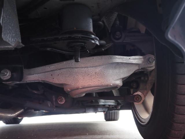 フェアレディＺ バージョンＴ　純正ナビ　ワンセグ　バックカメラ　ハーフレザーシート　シートヒーター　ＢＯＳＥサウンド　パワーシート　パドルシフト　ステアリングスイッチ　純正１８アルミ　ＥＴＣ　ＨＩＤヘッドライト　プッシュスタート（73枚目）