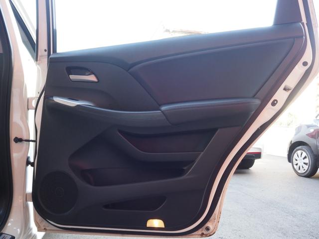 オデッセイ アブソルート 純正ナビ バックカメラ ハーフレザーシート HIDヘッドライト 純正18インチアルミホイール ETC キーレスキー オートエアコン 純正エアロ ステアリングスイッチ パドルシフト クルーズコントロール(66枚目)