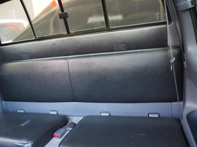 ハイラックススポーツピック 　社外オーディオ　Ｂｌｕｅｔｏｏｔｈオーディオ　ムーンルーフ　ナルディウッドステアリング　トノカバー　社外１５インチアルミホイール　パワーステアリング　パワーウィンドウ　エアコン　ＥＴＣ（60枚目）