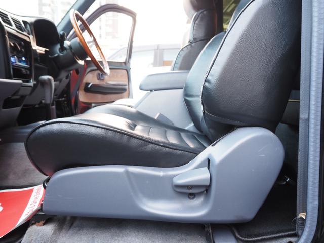 ハイラックススポーツピック 　社外オーディオ　Ｂｌｕｅｔｏｏｔｈオーディオ　ムーンルーフ　ナルディウッドステアリング　トノカバー　社外１５インチアルミホイール　パワーステアリング　パワーウィンドウ　エアコン　ＥＴＣ（67枚目）