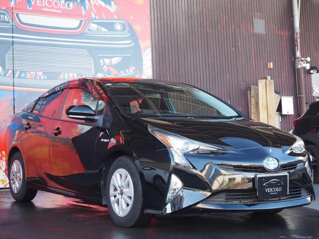 プリウス Ｓ　社外ナビ　フルセグ　バックカメラ　レーダークルーズ　オートハイビーム　ステアリングスイッチ　レーンディパーチャーアラート　ＬＥＤヘッドライト　純正１５インチアルミホイール　ワンオーナー　ＥＴＣ（3枚目）