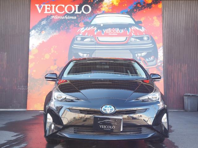 プリウス Ｓ　社外ナビ　フルセグ　バックカメラ　レーダークルーズ　オートハイビーム　ステアリングスイッチ　レーンディパーチャーアラート　ＬＥＤヘッドライト　純正１５インチアルミホイール　ワンオーナー　ＥＴＣ（4枚目）