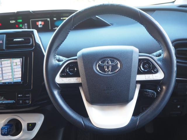 プリウス Ｓ　社外ナビ　フルセグ　バックカメラ　レーダークルーズ　オートハイビーム　ステアリングスイッチ　レーンディパーチャーアラート　ＬＥＤヘッドライト　純正１５インチアルミホイール　ワンオーナー　ＥＴＣ（8枚目）