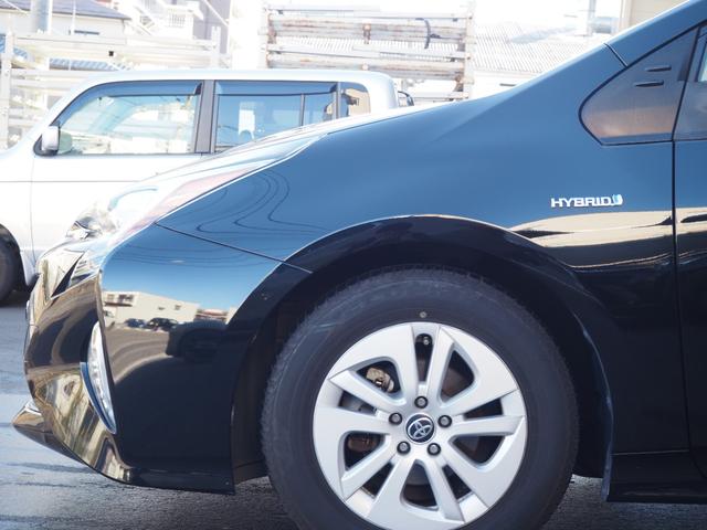 プリウス Ｓ　社外ナビ　フルセグ　バックカメラ　レーダークルーズ　オートハイビーム　ステアリングスイッチ　レーンディパーチャーアラート　ＬＥＤヘッドライト　純正１５インチアルミホイール　ワンオーナー　ＥＴＣ（18枚目）