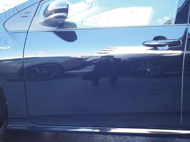 プリウス Ｓ　社外ナビ　フルセグ　バックカメラ　レーダークルーズ　オートハイビーム　ステアリングスイッチ　レーンディパーチャーアラート　ＬＥＤヘッドライト　純正１５インチアルミホイール　ワンオーナー　ＥＴＣ（21枚目）