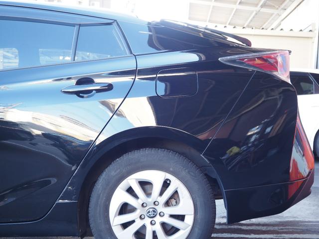 プリウス Ｓ　社外ナビ　フルセグ　バックカメラ　レーダークルーズ　オートハイビーム　ステアリングスイッチ　レーンディパーチャーアラート　ＬＥＤヘッドライト　純正１５インチアルミホイール　ワンオーナー　ＥＴＣ（24枚目）