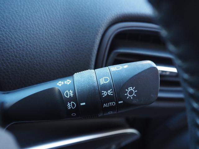 プリウス Ｓ　社外ナビ　フルセグ　バックカメラ　レーダークルーズ　オートハイビーム　ステアリングスイッチ　レーンディパーチャーアラート　ＬＥＤヘッドライト　純正１５インチアルミホイール　ワンオーナー　ＥＴＣ（41枚目）