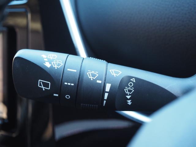 プリウス Ｓ　社外ナビ　フルセグ　バックカメラ　レーダークルーズ　オートハイビーム　ステアリングスイッチ　レーンディパーチャーアラート　ＬＥＤヘッドライト　純正１５インチアルミホイール　ワンオーナー　ＥＴＣ（42枚目）