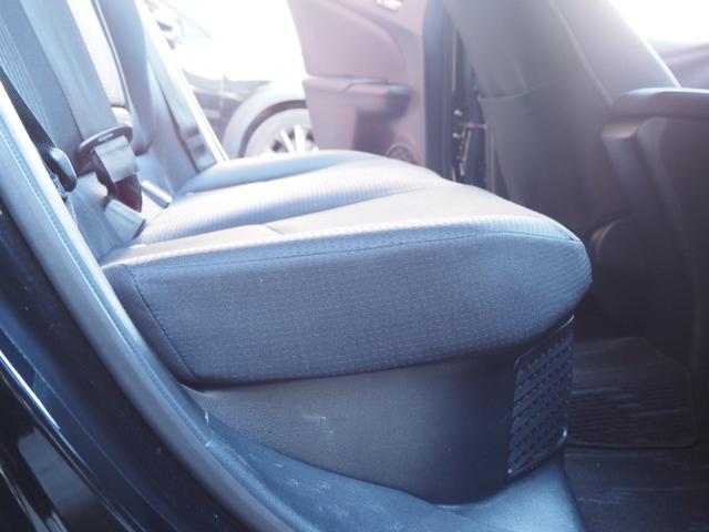 プリウス Ｓ　社外ナビ　フルセグ　バックカメラ　レーダークルーズ　オートハイビーム　ステアリングスイッチ　レーンディパーチャーアラート　ＬＥＤヘッドライト　純正１５インチアルミホイール　ワンオーナー　ＥＴＣ（64枚目）