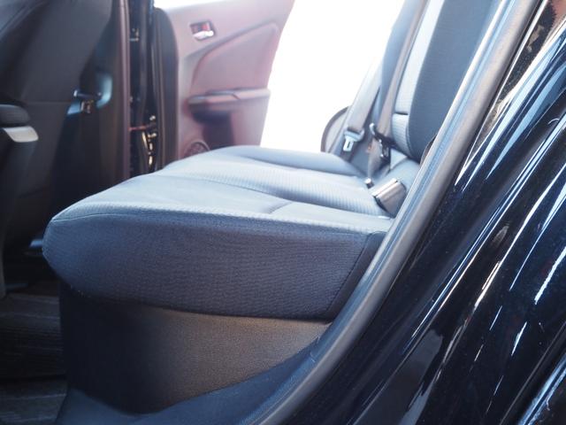 プリウス Ｓ　社外ナビ　フルセグ　バックカメラ　レーダークルーズ　オートハイビーム　ステアリングスイッチ　レーンディパーチャーアラート　ＬＥＤヘッドライト　純正１５インチアルミホイール　ワンオーナー　ＥＴＣ（69枚目）