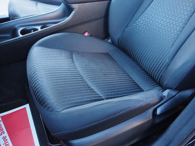 プリウス Ｓ　社外ナビ　フルセグ　バックカメラ　レーダークルーズ　オートハイビーム　ステアリングスイッチ　レーンディパーチャーアラート　ＬＥＤヘッドライト　純正１５インチアルミホイール　ワンオーナー　ＥＴＣ（74枚目）