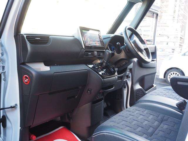 デリカミニ Ｔ　プレミアム　純正ナビ　３６０°カメラ　フルセグ　両側電動スライドドア　ハーフレザーシート　レーダークルーズ　パドルシフト　シートヒーター　ＬＥＤヘッドライト　ＥＴＣ　プッシュスタート　ワンオーナー（12枚目）