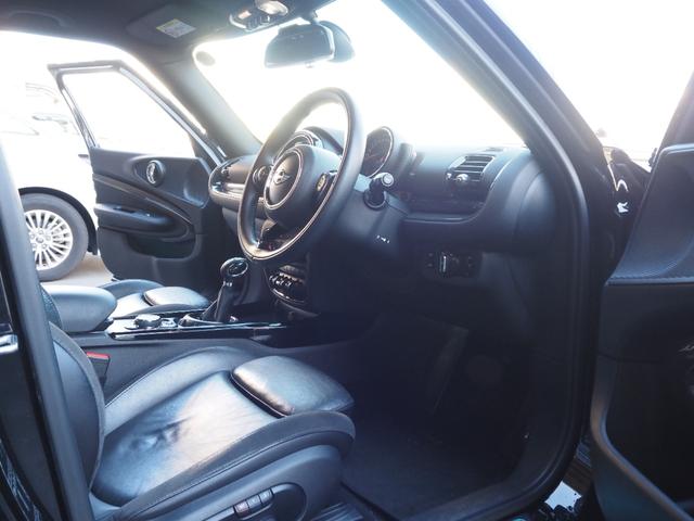 ＭＩＮＩ クーパーＳＤ　クラブマン　純正ナビ　バックカメラ　ハーフレザーシート　ＬＥＤヘッドライト　純正１８インチアルミホイール　ＥＴＣ　プッシュスタート　ステアリングスイッチ　クルーズコントロール　シートヒーター（7枚目）