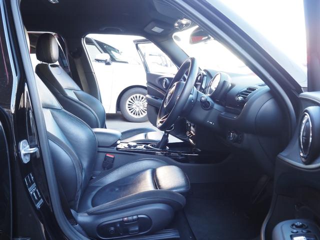 ＭＩＮＩ クーパーＳＤ　クラブマン　純正ナビ　バックカメラ　ハーフレザーシート　ＬＥＤヘッドライト　純正１８インチアルミホイール　ＥＴＣ　プッシュスタート　ステアリングスイッチ　クルーズコントロール　シートヒーター（8枚目）