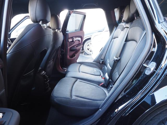 ＭＩＮＩ クーパーＳＤ　クラブマン　純正ナビ　バックカメラ　ハーフレザーシート　ＬＥＤヘッドライト　純正１８インチアルミホイール　ＥＴＣ　プッシュスタート　ステアリングスイッチ　クルーズコントロール　シートヒーター（11枚目）