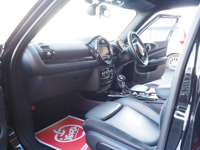 ＭＩＮＩ クーパーＳＤ　クラブマン　純正ナビ　バックカメラ　ハーフレザーシート　ＬＥＤヘッドライト　純正１８インチアルミホイール　ＥＴＣ　プッシュスタート　ステアリングスイッチ　クルーズコントロール　シートヒーター（12枚目）