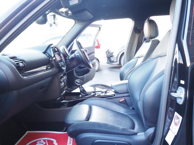 ＭＩＮＩ クーパーＳＤ　クラブマン　純正ナビ　バックカメラ　ハーフレザーシート　ＬＥＤヘッドライト　純正１８インチアルミホイール　ＥＴＣ　プッシュスタート　ステアリングスイッチ　クルーズコントロール　シートヒーター（13枚目）