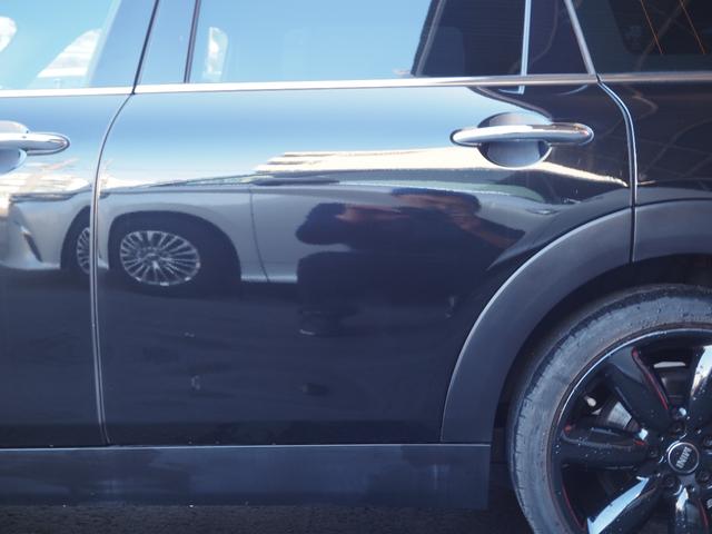 ＭＩＮＩ クーパーＳＤ　クラブマン　純正ナビ　バックカメラ　ハーフレザーシート　ＬＥＤヘッドライト　純正１８インチアルミホイール　ＥＴＣ　プッシュスタート　ステアリングスイッチ　クルーズコントロール　シートヒーター（22枚目）