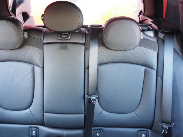 ＭＩＮＩ クーパーＳＤ　クラブマン　純正ナビ　バックカメラ　ハーフレザーシート　ＬＥＤヘッドライト　純正１８インチアルミホイール　ＥＴＣ　プッシュスタート　ステアリングスイッチ　クルーズコントロール　シートヒーター（67枚目）