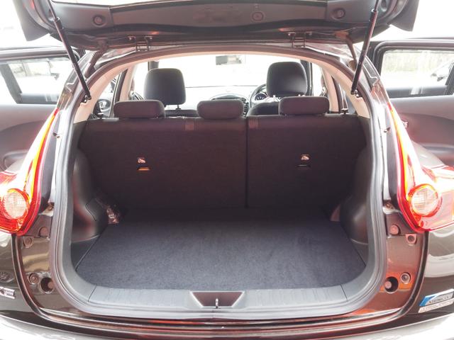 ジューク １５ＲＸ　アーバンセレクション　ナビ　ワンセグ　バックカメラ　ＨＩＤヘッドライト　純正１７インチアルミホイール　プッシュスタート　オートライト　ＥＴＣ　電動格納ミラー　オートライト　オートエアコン（10枚目）