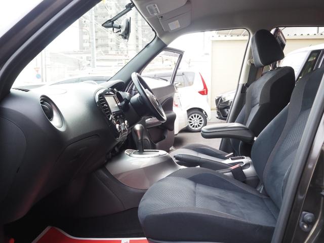 ジューク １５ＲＸ　アーバンセレクション　ナビ　ワンセグ　バックカメラ　ＨＩＤヘッドライト　純正１７インチアルミホイール　プッシュスタート　オートライト　ＥＴＣ　電動格納ミラー　オートライト　オートエアコン（12枚目）