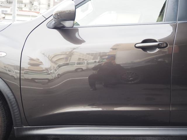 ジューク １５ＲＸ　アーバンセレクション　ナビ　ワンセグ　バックカメラ　ＨＩＤヘッドライト　純正１７インチアルミホイール　プッシュスタート　オートライト　ＥＴＣ　電動格納ミラー　オートライト　オートエアコン（20枚目）