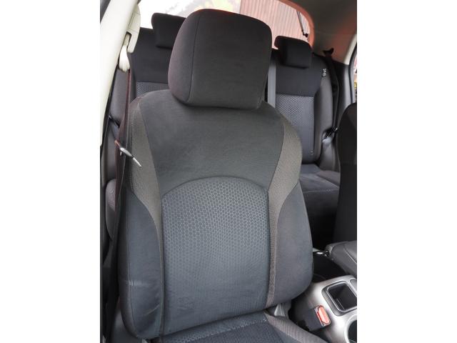 ジューク １５ＲＸ　アーバンセレクション　ナビ　ワンセグ　バックカメラ　ＨＩＤヘッドライト　純正１７インチアルミホイール　プッシュスタート　オートライト　ＥＴＣ　電動格納ミラー　オートライト　オートエアコン（50枚目）