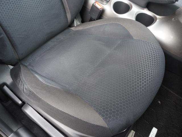 ジューク １５ＲＸ　アーバンセレクション　ナビ　ワンセグ　バックカメラ　ＨＩＤヘッドライト　純正１７インチアルミホイール　プッシュスタート　オートライト　ＥＴＣ　電動格納ミラー　オートライト　オートエアコン（51枚目）