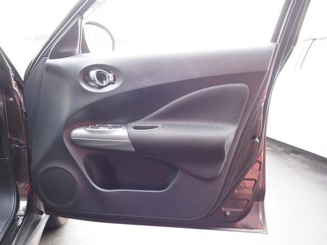 ジューク １５ＲＸ　アーバンセレクション　ナビ　ワンセグ　バックカメラ　ＨＩＤヘッドライト　純正１７インチアルミホイール　プッシュスタート　オートライト　ＥＴＣ　電動格納ミラー　オートライト　オートエアコン（53枚目）