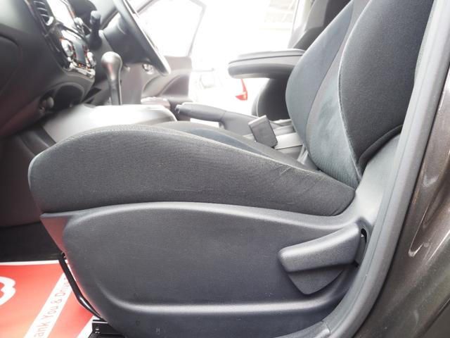 ジューク １５ＲＸ　アーバンセレクション　ナビ　ワンセグ　バックカメラ　ＨＩＤヘッドライト　純正１７インチアルミホイール　プッシュスタート　オートライト　ＥＴＣ　電動格納ミラー　オートライト　オートエアコン（67枚目）