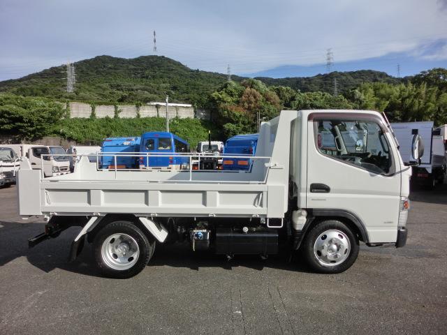 2t積載 全低床 三方開 4ナンバー H23年式 オートマ車 荷台内寸長約3050mm 走行19万キロ(6枚目)